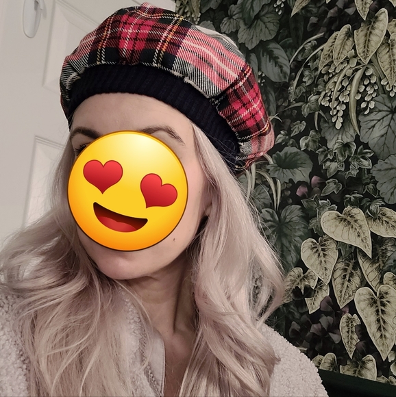 Vintage Moffat Wollen wool Scottish tartan festive Christmas beret hat - Picture 2 of 8